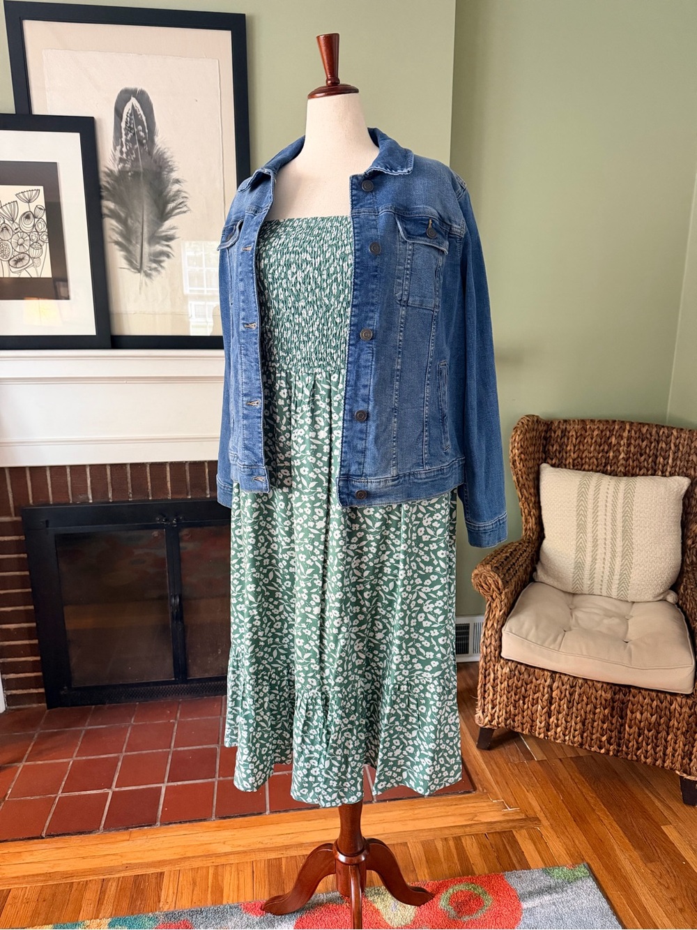 NWT Sage Green Floral Strapless Smocked Midi Dress - Size 22